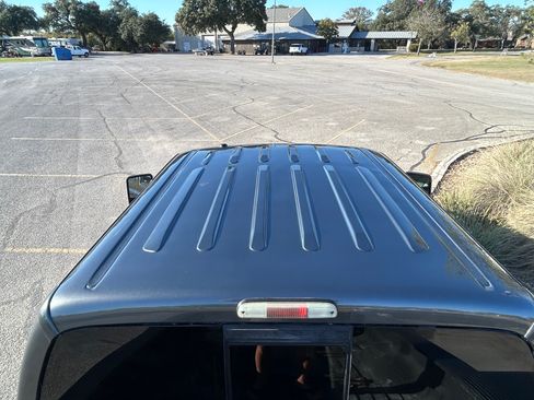 Used 2015 Ford F350 Lariat image 22