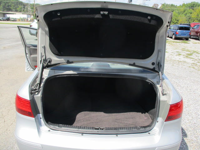 Used 2010 Hyundai Sonata GLS FWD image 43