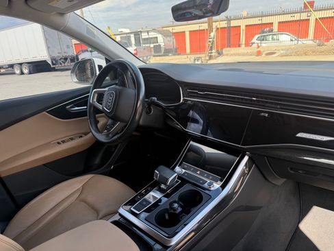 Used 2020 Audi Q8 Premium Plus w/ S Line AWD/4WD image 5