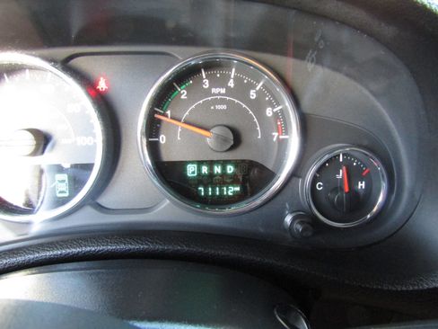 Used 2015 Jeep Wrangler Rubicon image 16