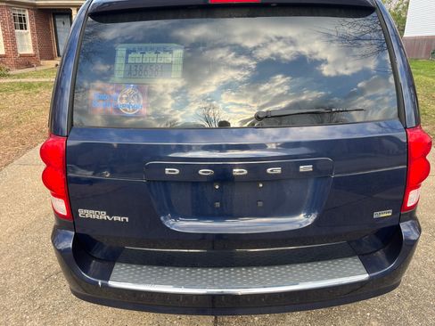 Used 2016 Dodge Grand Caravan American Value Package image 5