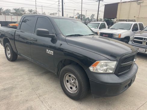 Used 2017 RAM 1500 ST image 1