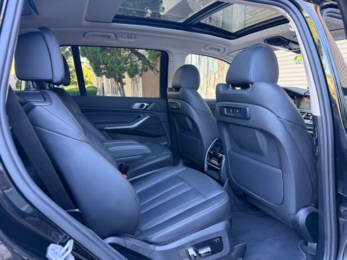Used 2022 BMW X7 xDrive40i AWD/4WD image 12