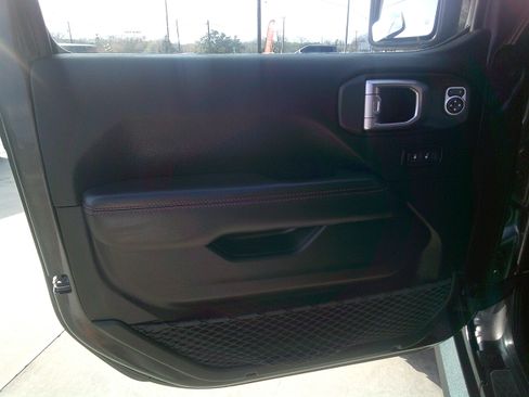 Used 2019 Jeep Wrangler Unlimited Rubicon image 13