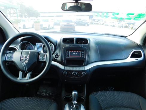 Used 2018 Dodge Journey SXT image 13