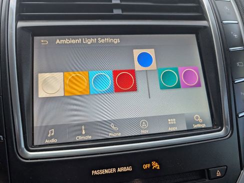 Used 2019 Lincoln Nautilus Reserve image 14