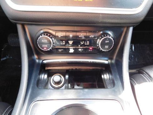 Used 2018 Mercedes-Benz CLA 250 image 16