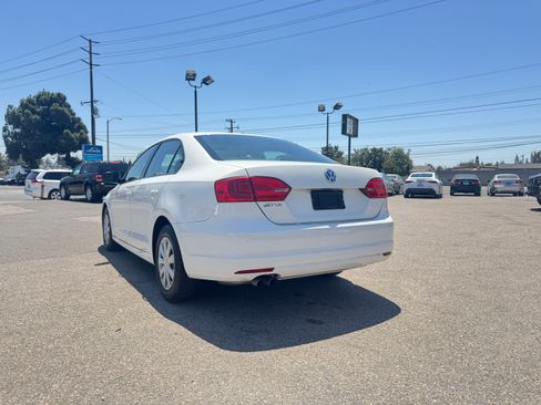 Used 2013 Volkswagen Jetta S Sedan 4D FWD image 6