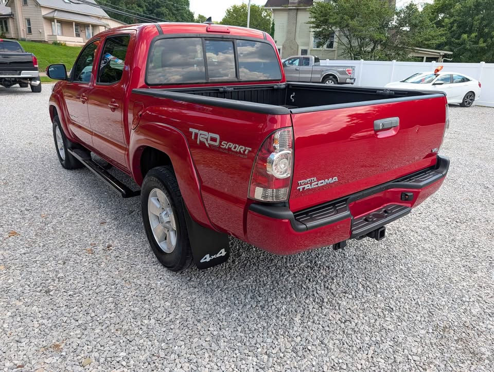 Used 2015 Toyota Tacoma 4x4 Double Cab image 6