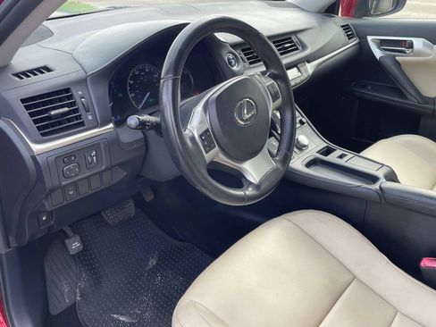 Used 2013 Lexus CT 200h Premium image 11
