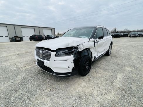 Used 2022 Lincoln Corsair image 8