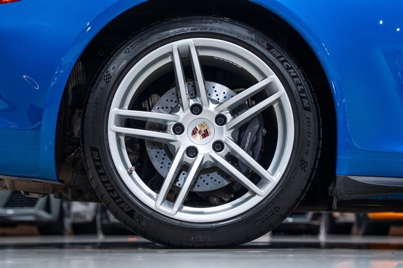 Used 2015 Porsche 911 Targa 4 AWD/4WD image 15
