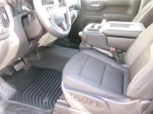 Used 2024 GMC Sierra 1500 Pro image 13