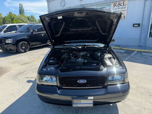 Used 2011 Ford Crown Victoria Police Interceptor RWD image 32