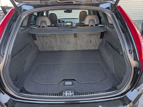 Used 2016 Volvo XC60 T5 Premier image 16