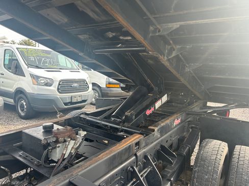 Used 2018 RAM 5500 image 2