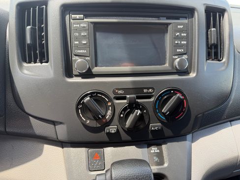 Used 2014 Nissan NV200 UNAVAIL FWD image 18