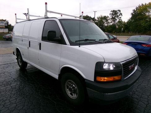 Used 2020 GMC Savana 3500 image 7