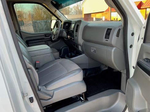 Used 2021 Nissan NV 2500 S image 12