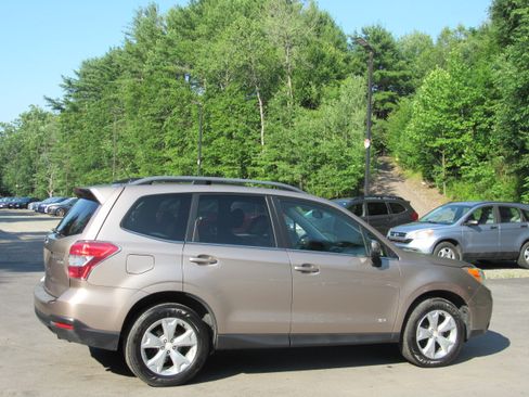 Used 2014 Subaru Forester 2.5i Touring AWD/4WD image 8