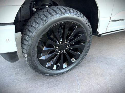 Used 2021 Ford F150 Limited image 13