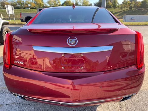 Used 2014 Cadillac XTS Luxury image 8