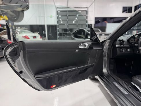 Used 2009 Porsche Cayman S image 9