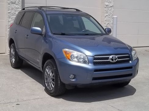 Used 2008 Toyota RAV4 4WD Limited image 3