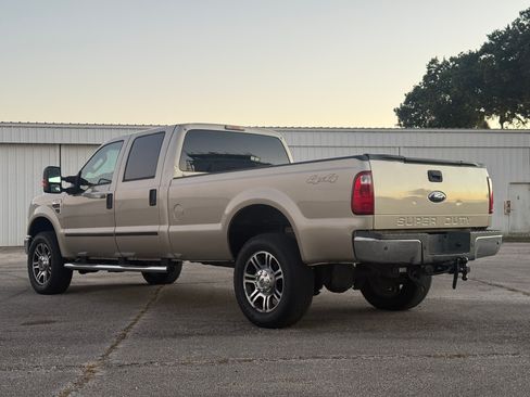 Used 2010 Ford F350 Lariat image 3