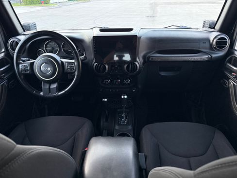 Used 2015 Jeep Wrangler 4WD Unlimited Sport image 20