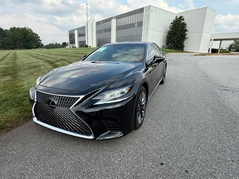 Used 2018 Lexus LS 500 AWD image 1