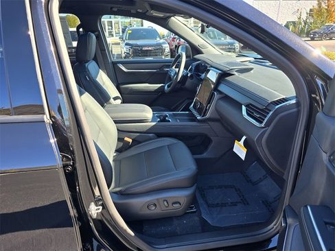 New 2026 GMC Acadia Elevation image 35