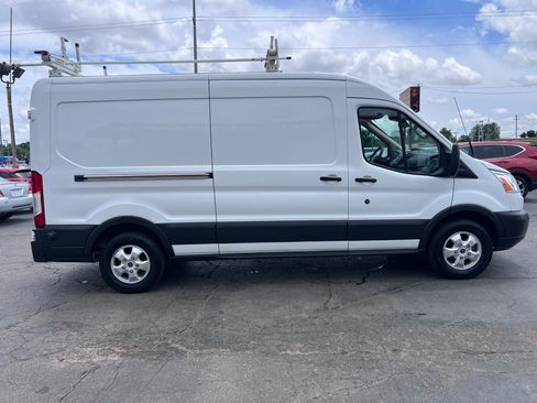 Used 2018 Ford Transit 250 148 Medium Roof RWD image 2