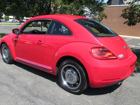 Used 2012 Volkswagen Beetle 2.5 Coupe FWD image 6