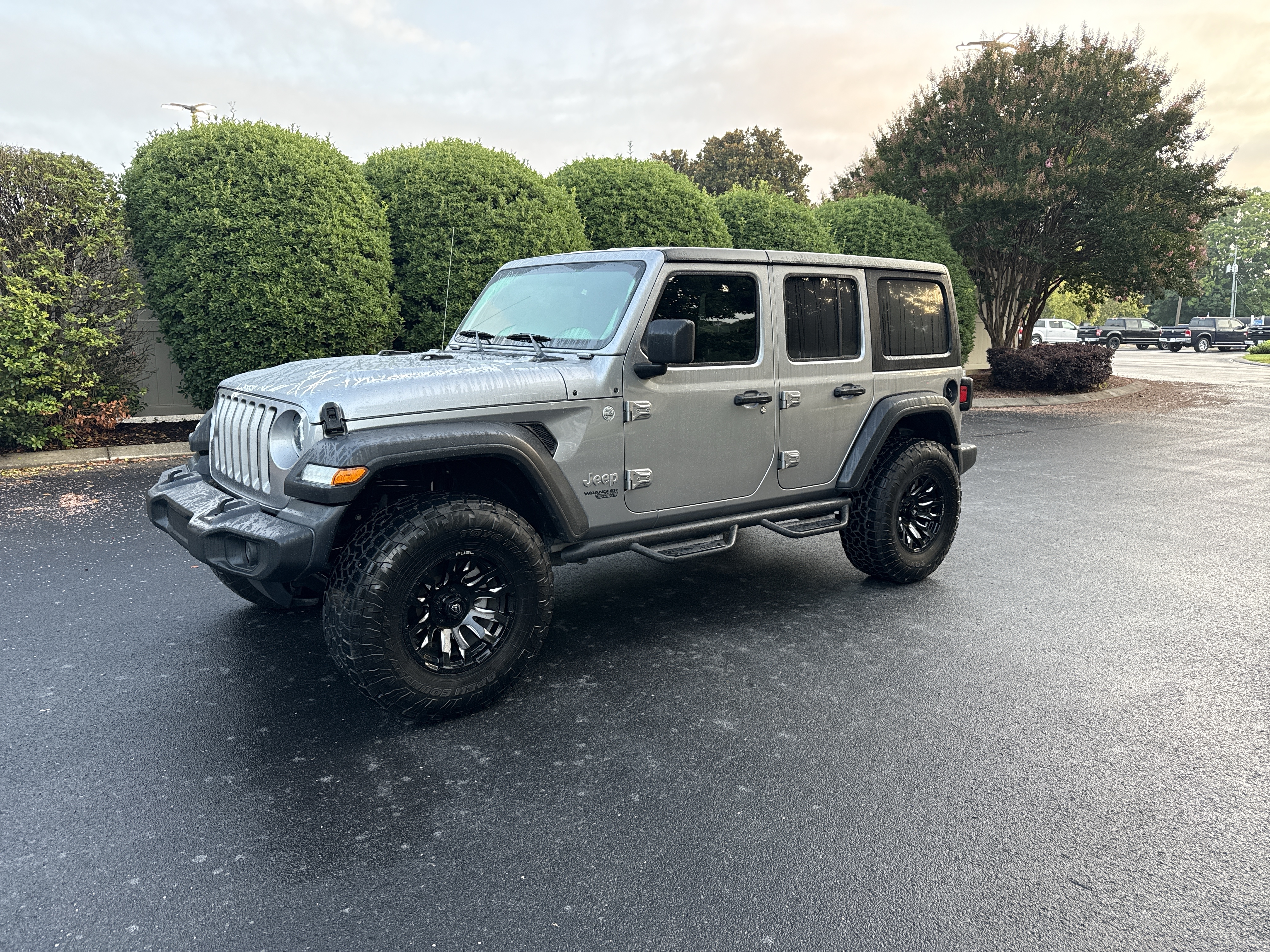 Used 2019 Jeep Wrangler 4WD Unlimited Sport image 11