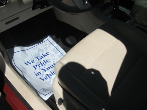 Used 2011 Volkswagen Tiguan 4Motion AWD/4WD image 9