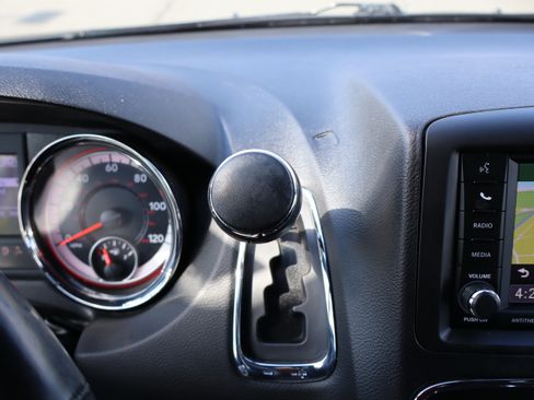Used 2019 Dodge Grand Caravan GT FWD image 22