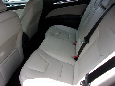 Used 2018 Ford Fusion AWD image 5