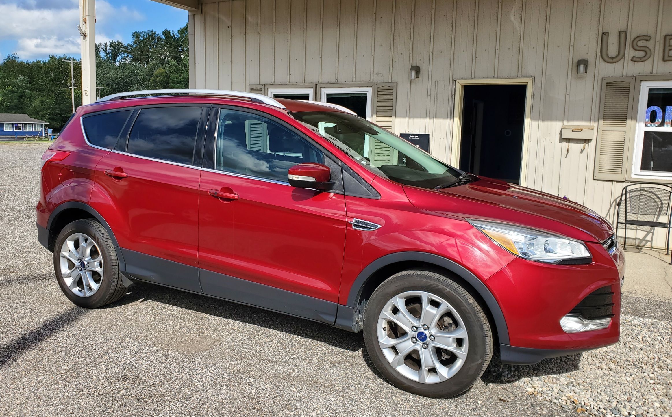 Used 2016 Ford Escape 4WD Titanium image 1