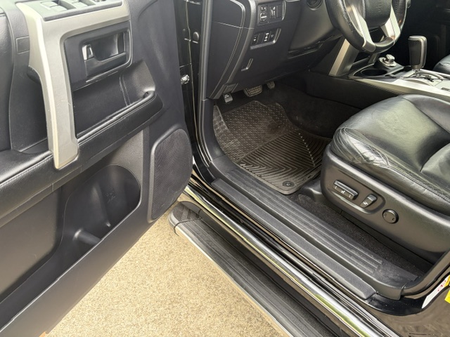 Used 2013 Toyota 4Runner 4WD image 11