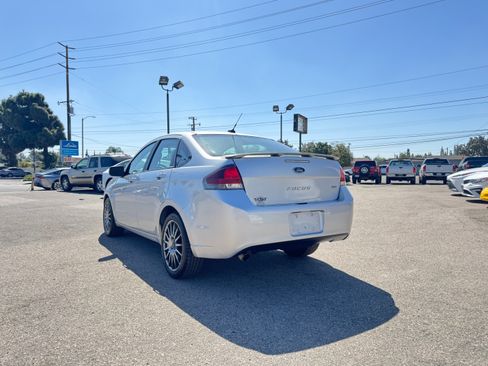 Used 2011 Ford Focus SES Sedan FWD image 6