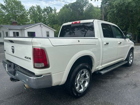 Used 2017 RAM 1500 4x4 Crew Cab Laramie image 5