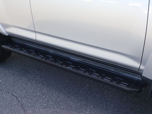 Used 2014 Toyota 4Runner SR5 image 11