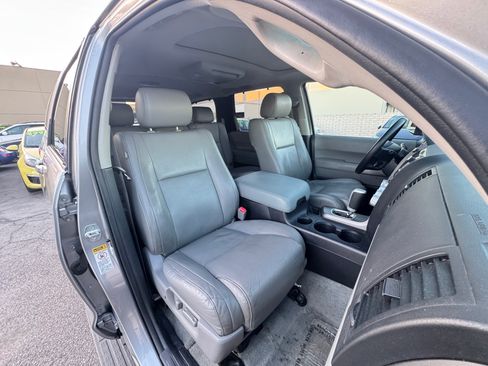 Used 2010 Toyota Sequoia Limited image 18