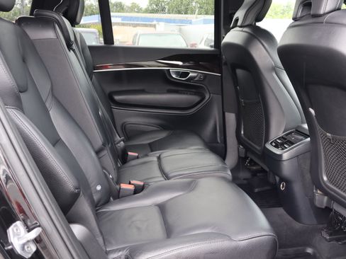 Used 2019 Volvo XC90 T6 Momentum image 17