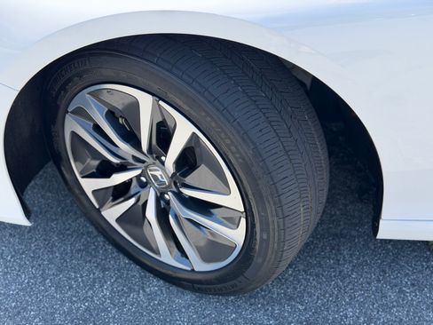 Used 2020 Honda Accord Hybrid image 19