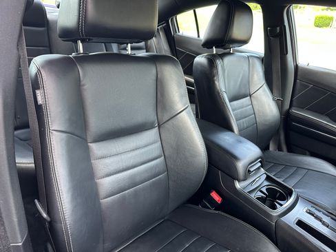 Used 2014 Dodge Charger R/T RWD image 14