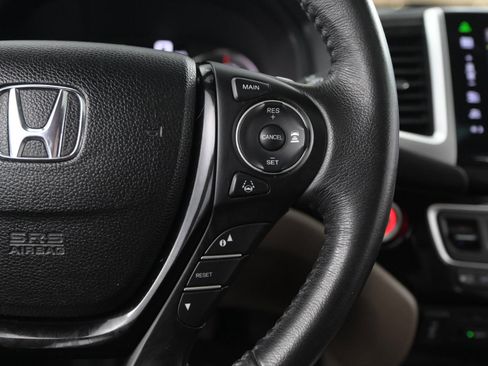 Used 2016 Honda Pilot Touring image 36