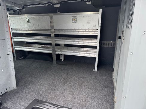 Used 2018 Ford Transit 250 image 4