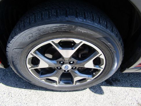 Used 2018 Subaru Crosstrek 2.0i Premium AWD/4WD image 9
